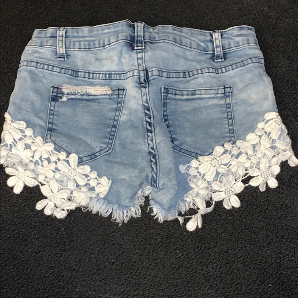 Shorts - Picture 2 of 3